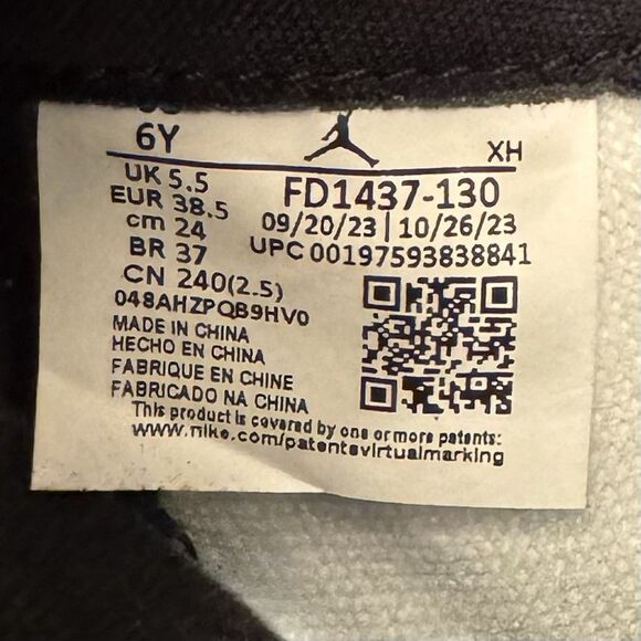 Air Jordan 1 Retro High OG Green Glow Shoes - Picture 8 of 8